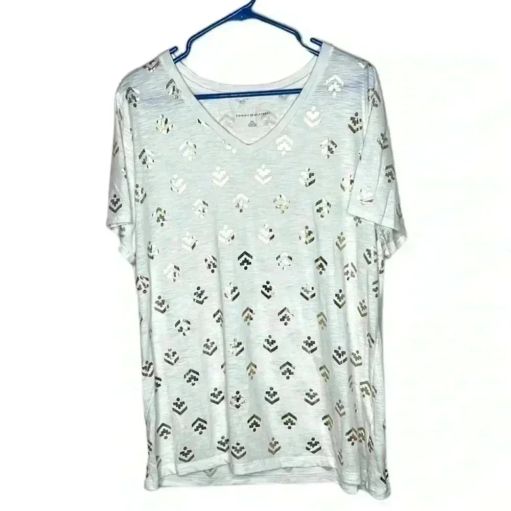 Gold Tommy shirt!